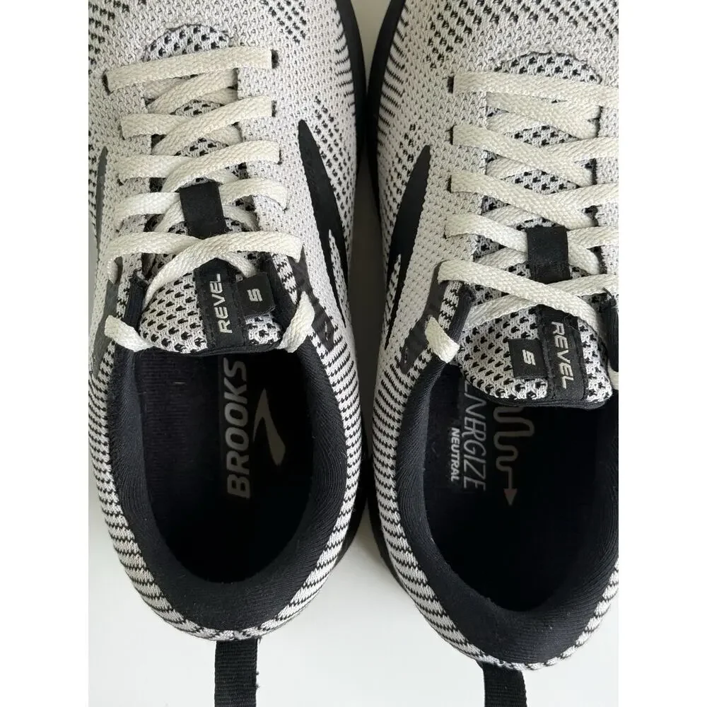 Brooks Women’s Revel 5 Sneakers 9.5 White Running Low Top Athletic